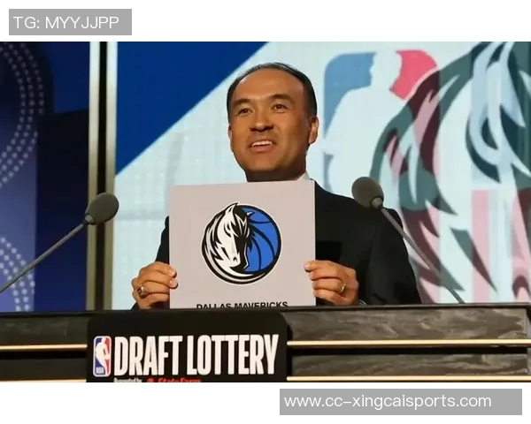 NBA冠军夹克设计大师为迪班萨量身定制独特夹克展现非凡风采